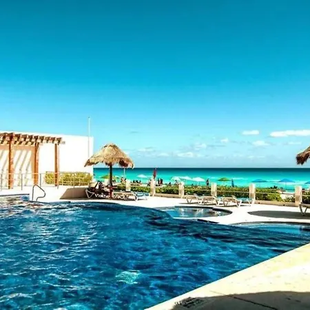 HotelZone L17 Beach Access Cancún Exterior foto