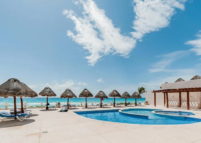 Hotelzone L17 Beach Access